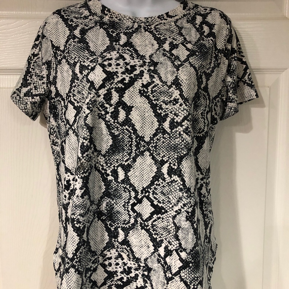 The Limited snake skin print stretch Tshirt